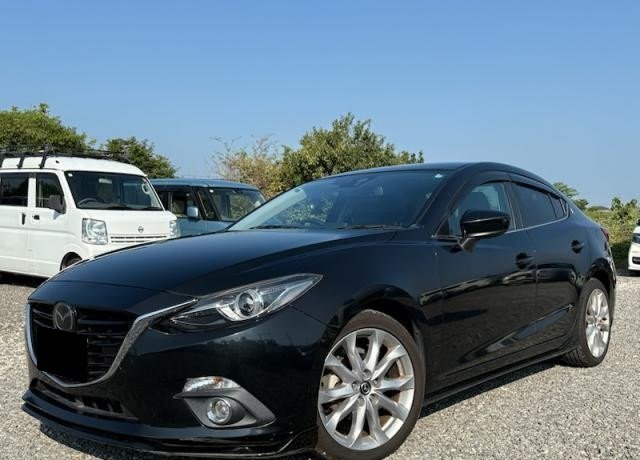 Mazda Axela 15S Touring