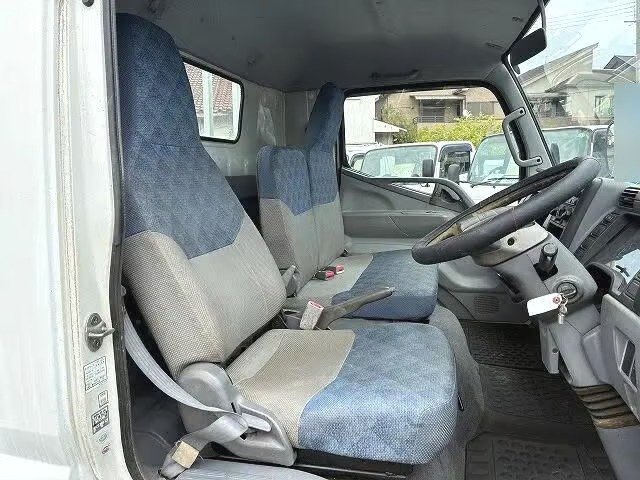 Mitsubishi Fuso Canter - Image 22